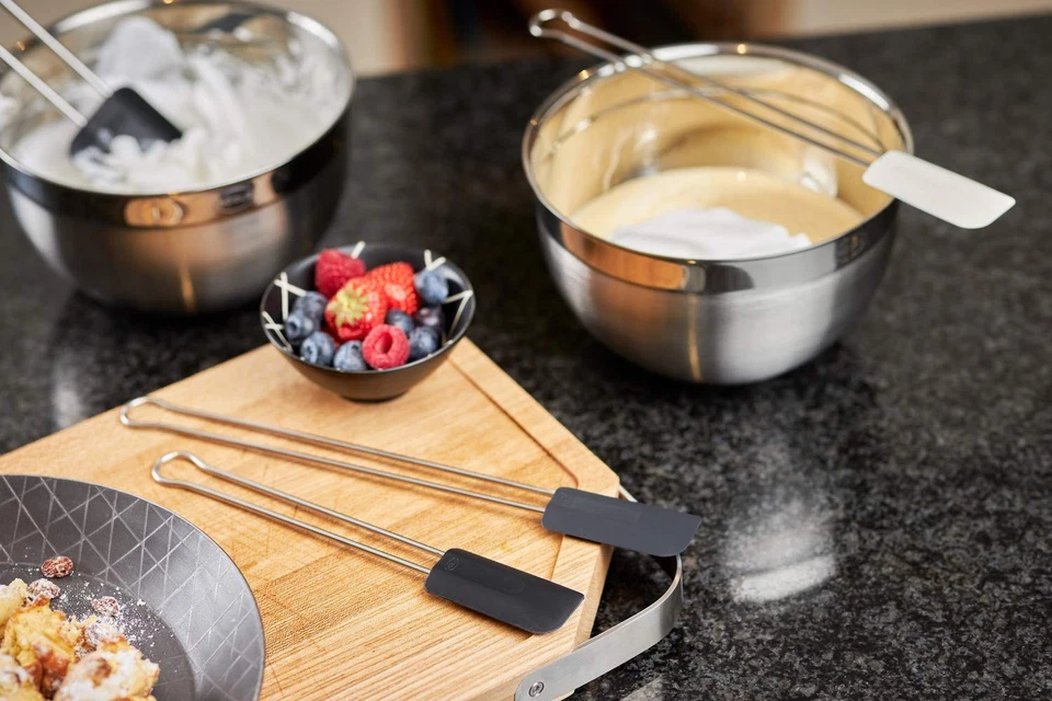 Rosle Stainless Steel & Silicone Flexible Spatula, 8-inch - Image 4 of 4