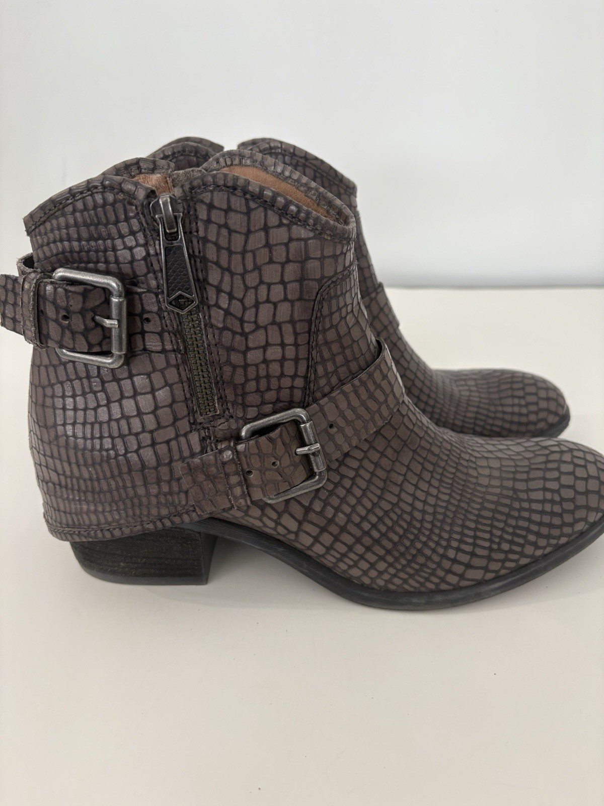 Western DONALD J PLINER Python-Embossed Leather Z… - image 6