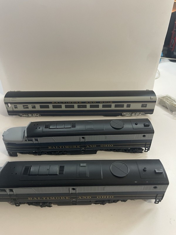Athearn ALCO PA-1 Locomotive, Baltimore and Ohio Passenger Car HO Scale Set