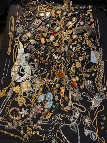 10 LBS Of  Vintage To Now Costume Jewelry Most Are Wearable Some Are Signed #8