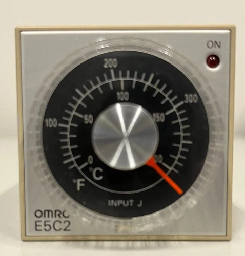 Omron E5C2-R20J Temperature Controller