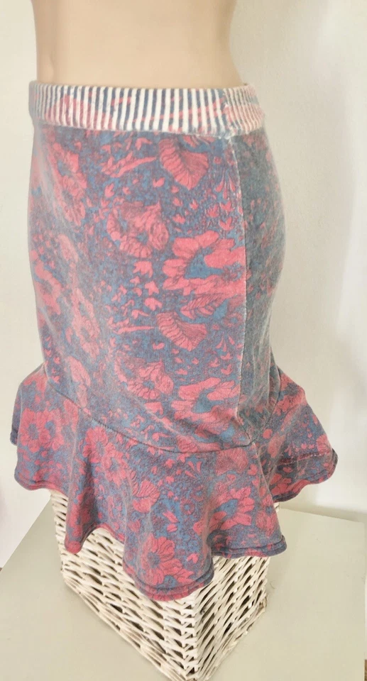 VERSACE VERSUS Wool Flounce Pencil skirt Floral Ruffle Hem IT44-M Block Print💐 - Image 4 of 4