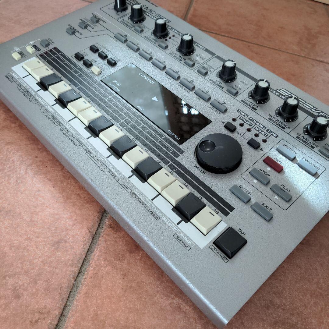 美品　Roland MC-303 シンセサイザー Roland MC-303 Groove Box Sequencer Drum Machine Japan | eBay