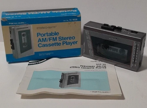 Vintage Realistic Portable AM/FM Stereo Cassette Player 14-1039