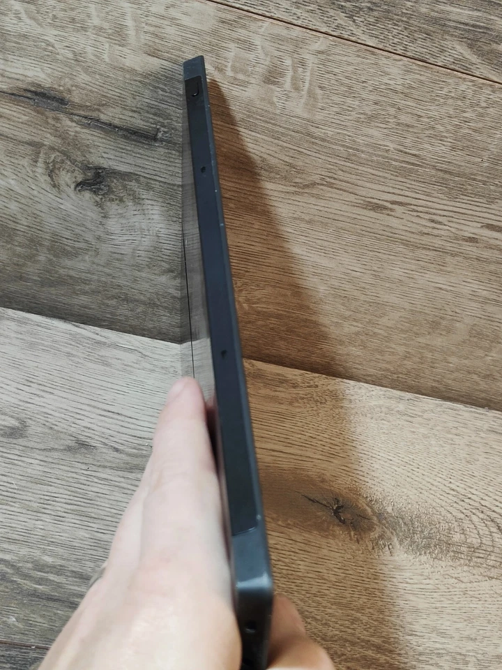 Microsoft Surface RT tablet + Lifetime Office, 32GB, Windows RT 8.1, 10.6in - Image 4 of 4