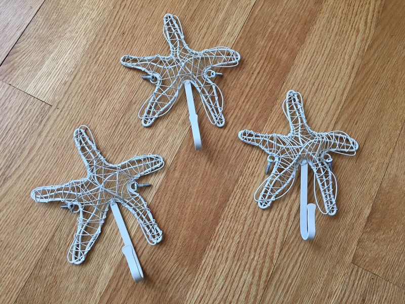 STARFISH- WHITE WIRE DECORATIVE HOOKS-SET OF 3
