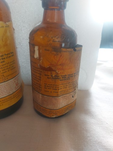 2 Vintage Lysol Bottles Brown Glass With Labels 14 Oz And 6 Oz - Picture 18 of 20