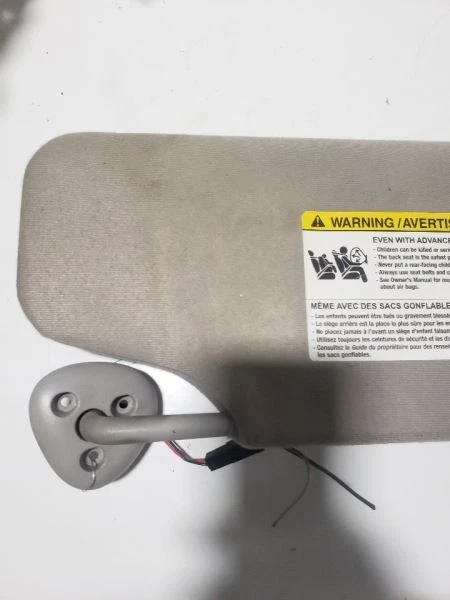 Quebra-sol driver com iluminação compatível com 04-07 TAURUS 1008907 - Imagem 2 de 4