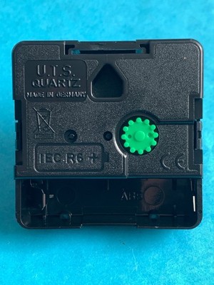 UTS Quarzwerk stark Zeigerwerk 20 mm Zubehör messing Zeigermutter   offen