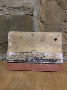 Speedball Graphic Squeegee Eight Inches Wood Grip 