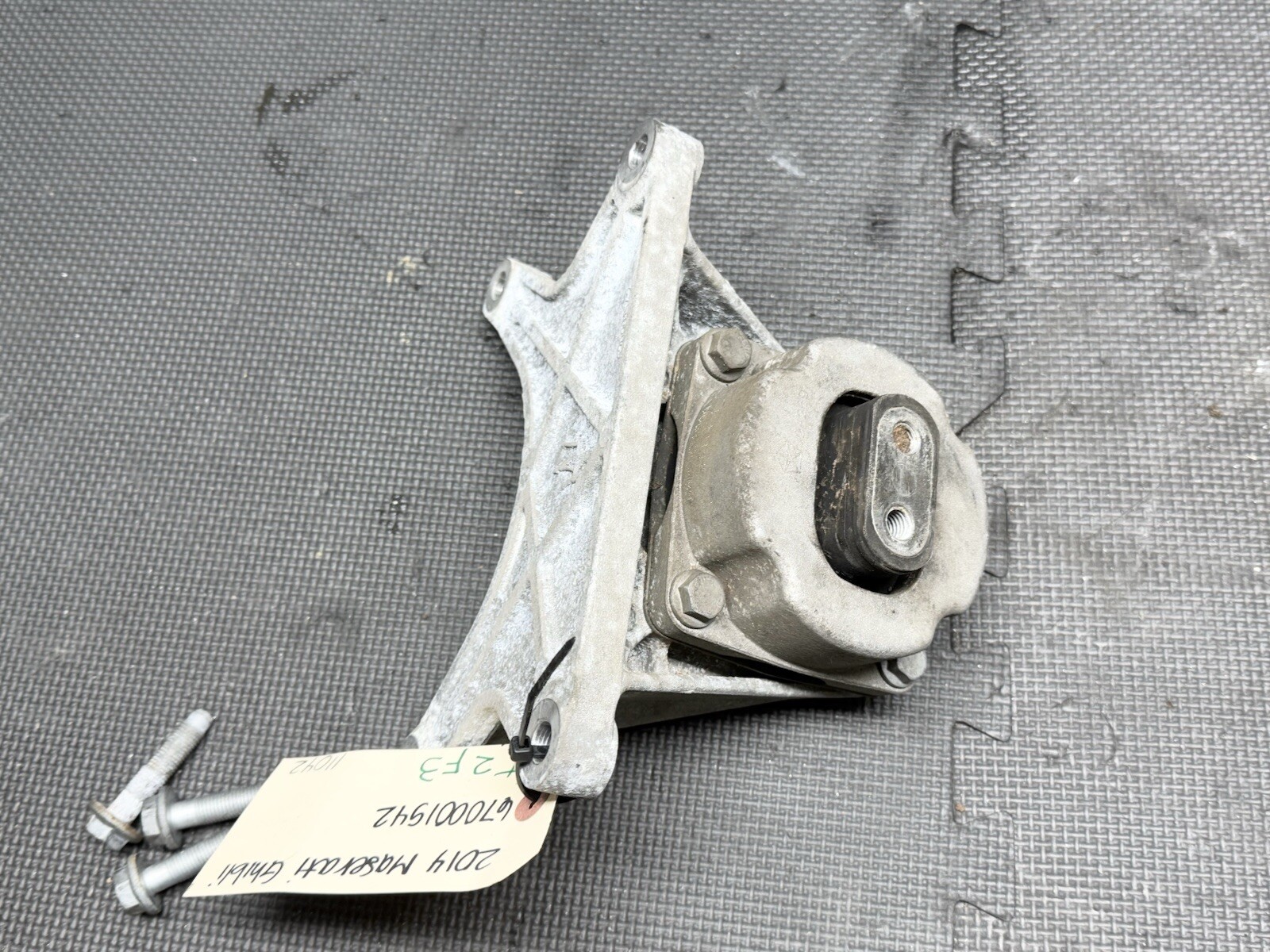 ⭐️2014-2020 MASERATI GHIBLI AUTO TRANSMISSION GEAR BOX MOUNT BRACKET OEM
