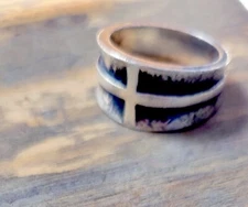 James Avery  Retired Cross Band Ring Size 7.5 Vtg