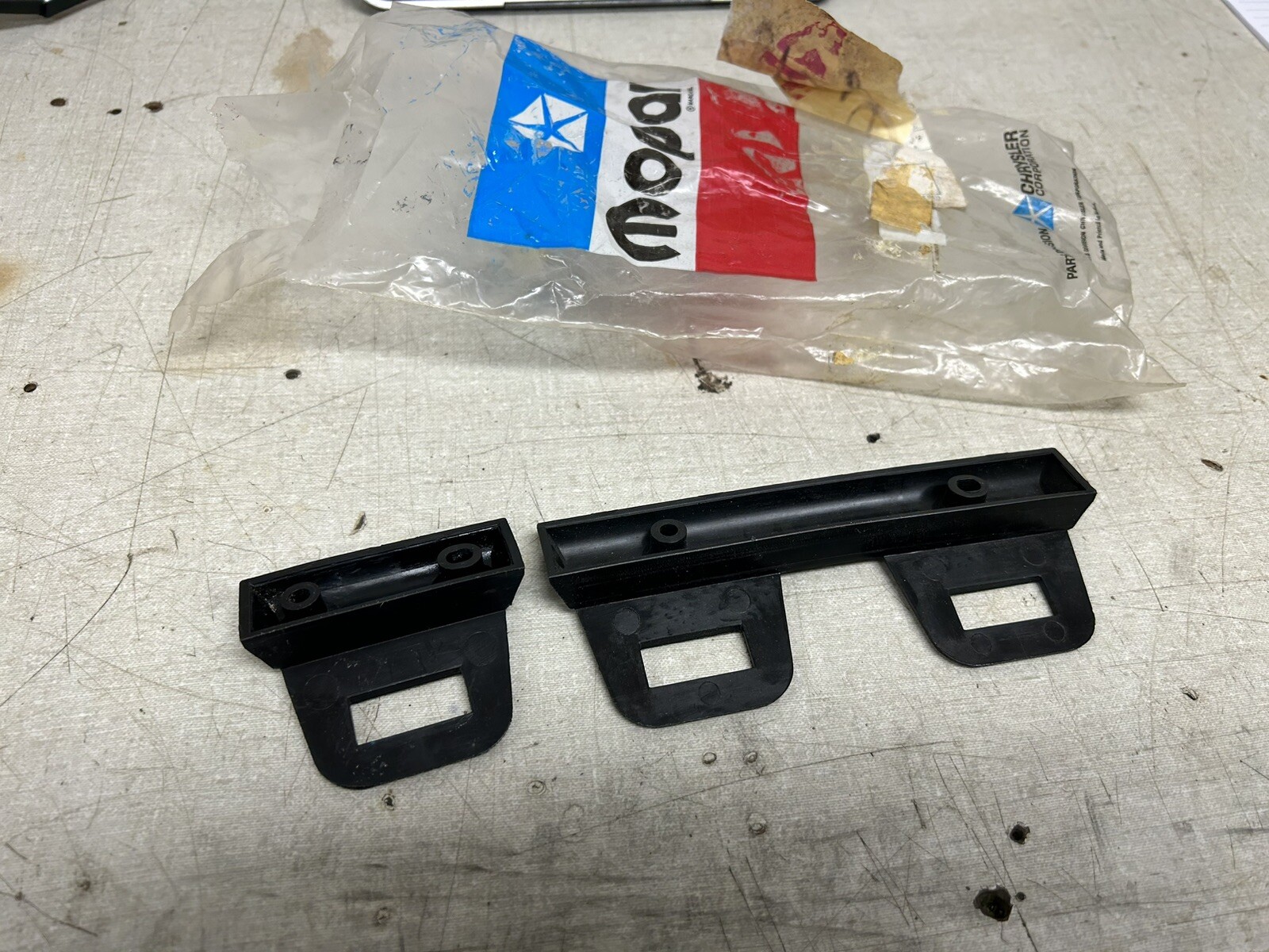 1968 1969 1970 Mopar B Body Rear Bench Seat Belt Clip Black Plastic