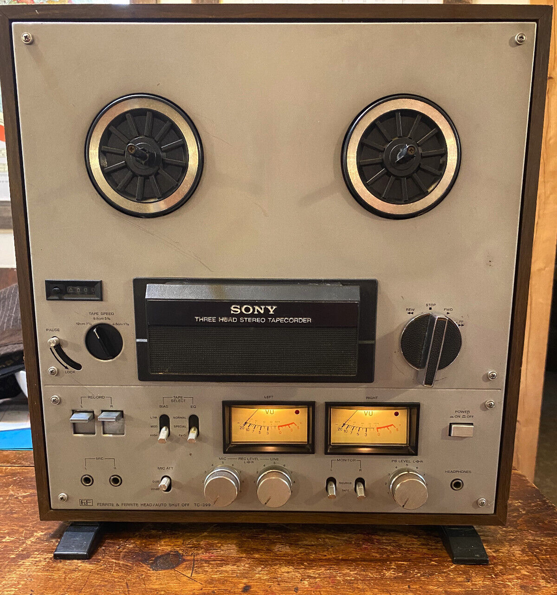 VIntage SONY TC-399 Reel to Reel Tape Recorder. Powers Up