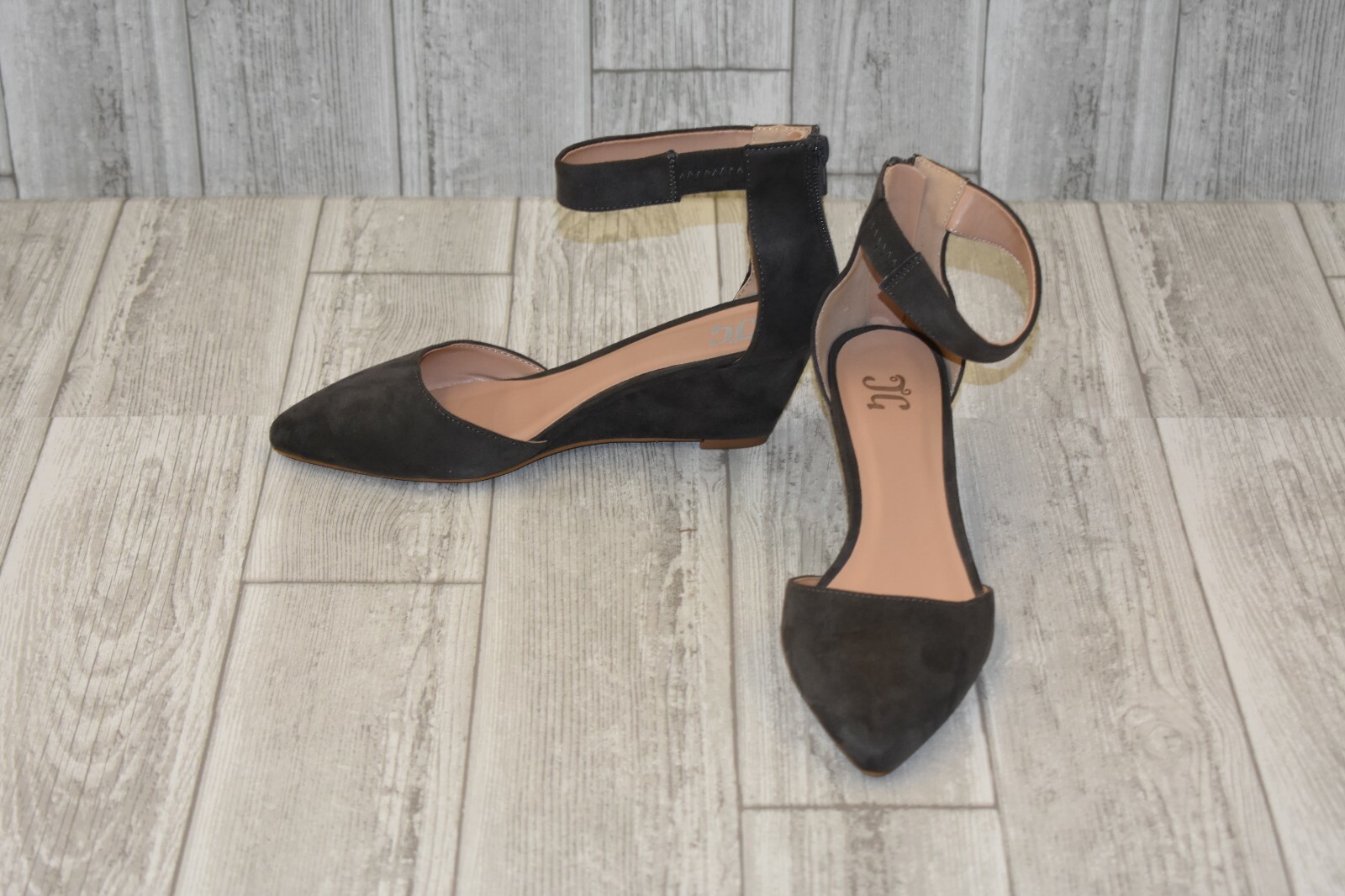 journee collection kova wedge pump