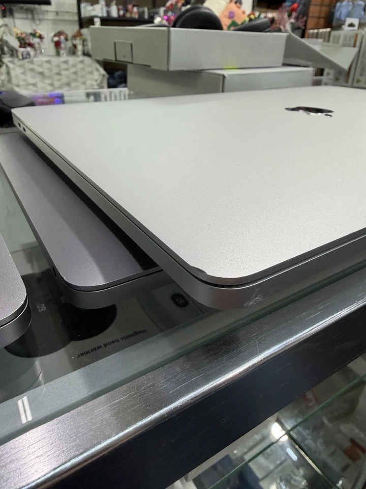 Apple MacBook Pro 16" 512GB SSD 16GB A2141 4.5Ghz i7 OS Tahoe - Foto 4 de 4