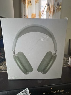 Apple AirPods Max Over-Ear Wireless Bluetooth Headphones w/ Built-In Mic Green