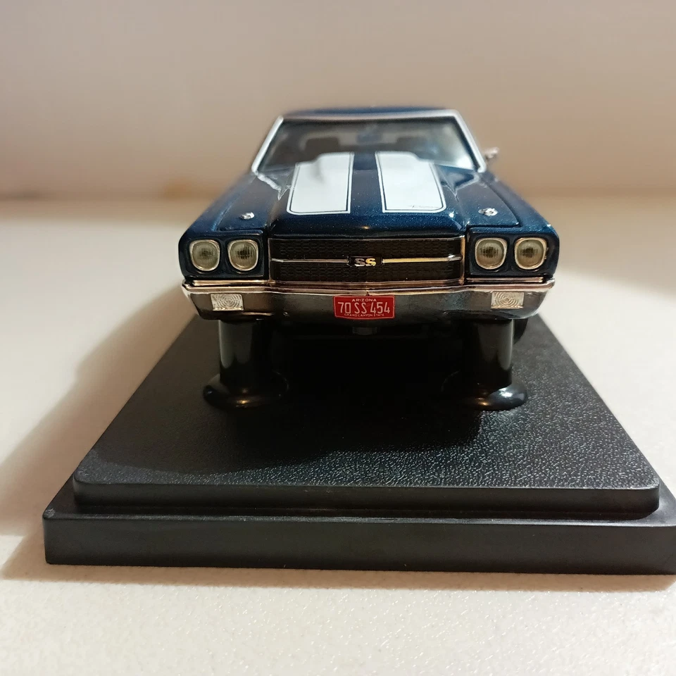 CLASSIC METAL WORKS 1970 CHEVROLET CHEVELLE SS DIECAST - Image 4 of 4