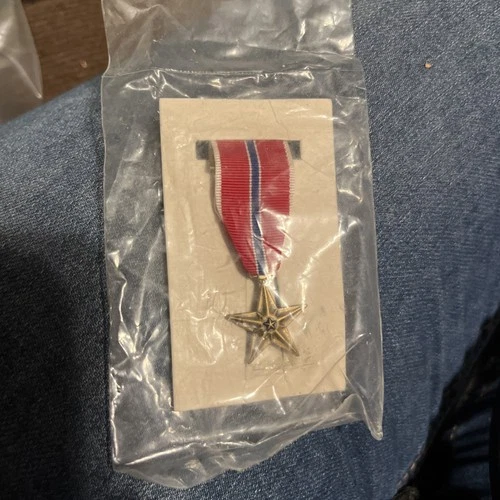 WW2 US Bronze Star Medal Pin Badge WWII USA Army Military Award Insignia Ribbon