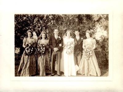 Vintage Photo Old Antique Picture Family Wedding Bride Dresses Groom Man 3X4