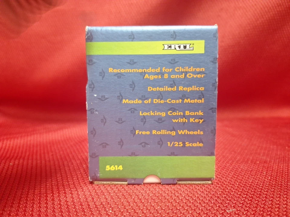 Ertl John Deere 1955 Chevy Pickup Truck Bank 5614 1/25 Scale Die-Cast Metal NIB - Image 2 of 4