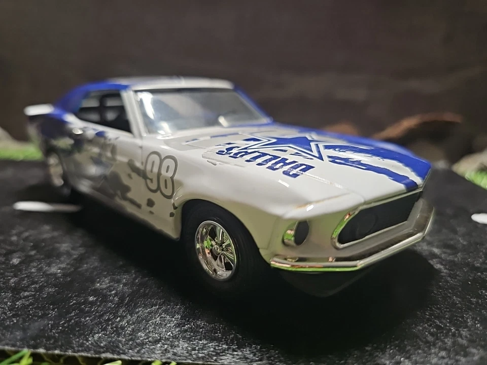 De colección 1998 Ertl 1969 Ford Mustang Boss 302 escala 1:24 diecast coche banco sin caja Foto 4 de 4