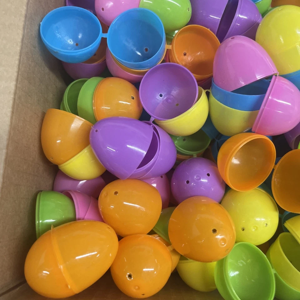 212 huevos de Pascua de plástico de colores Foto 2 de 4