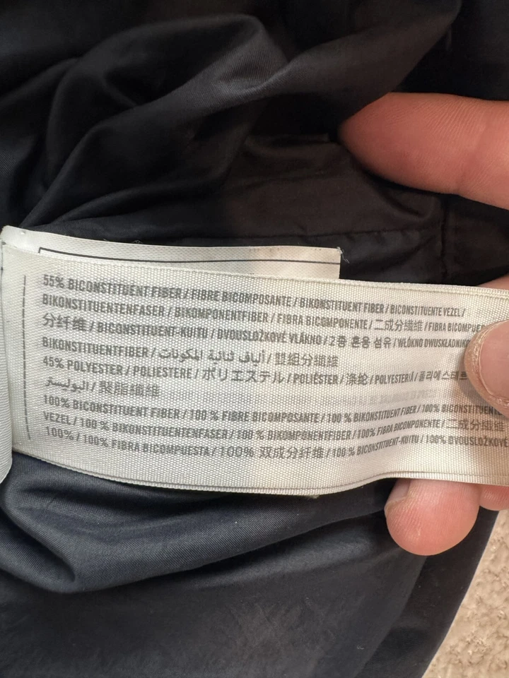 Chaqueta acolchada resistente al agua con capucha de piel sintética negra L Abercrombie & Fitch para mujer Foto 3 de 4