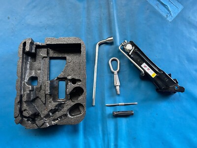 BMW Mini One/Cooper/S Wagenheber Satz (R55/R56/R57 2007 - 2014) 71106795816
