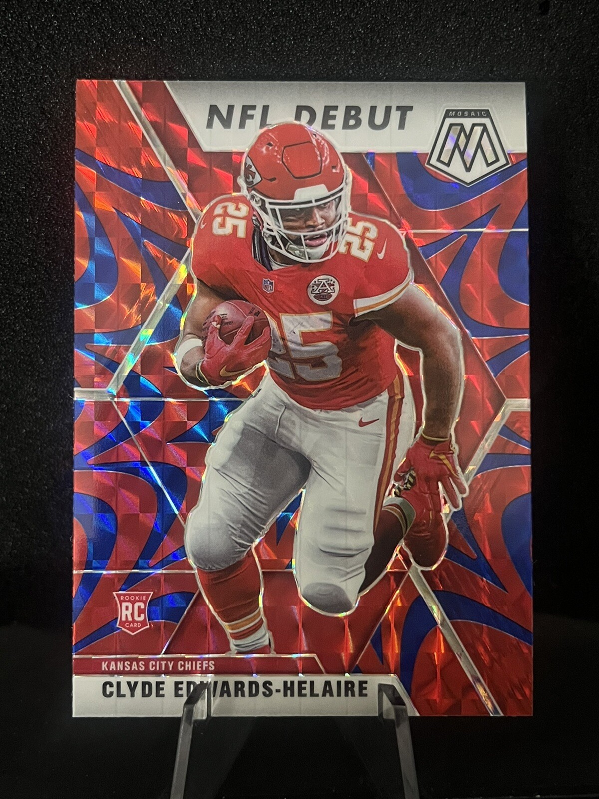 2020 Mosaic Clyde Edwards-Helaire NFL Debut Reactive Blue Rookie RC #266