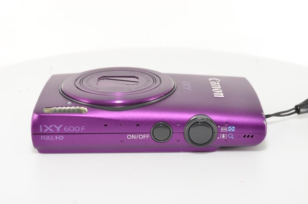 Canon IXY 600F Viola 12,1 MP 8x Zoom Fotocamera Digitale Compatta [Come