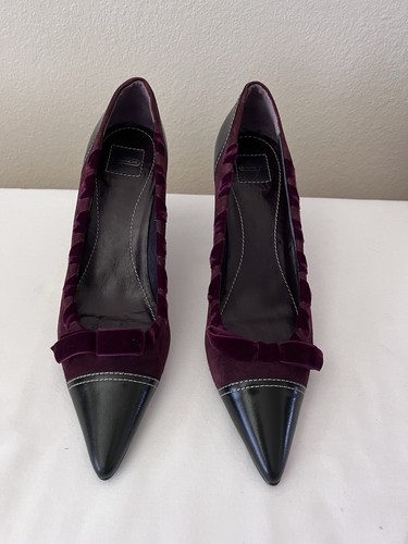 Coach Pumps aus burgundischem Wildleder schwarz Lederabsatz mit Schleife Größe 9 B - Bild 2 von 10