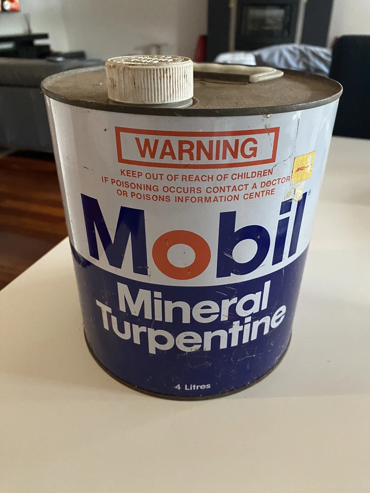 VINTAGE MOBIL MINERAL TURPENTINE COLLECTABLE TIN PREOWNED AS IS 4 Litres - image 2 of 4
