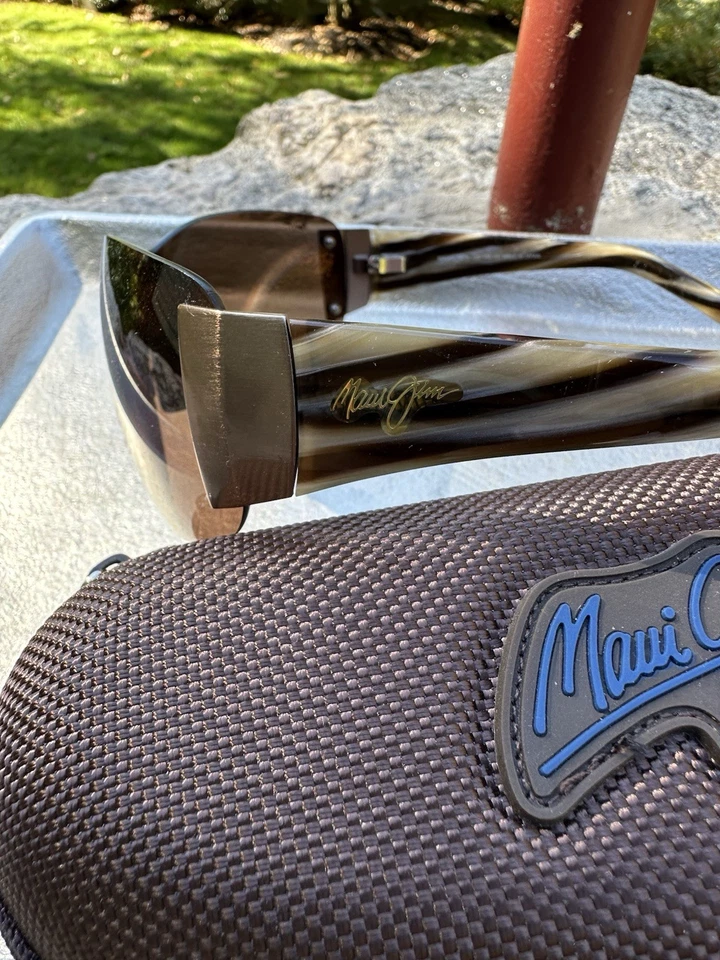 Gafas de sol Maui Jim con estuche rígido Foto 2 de 4
