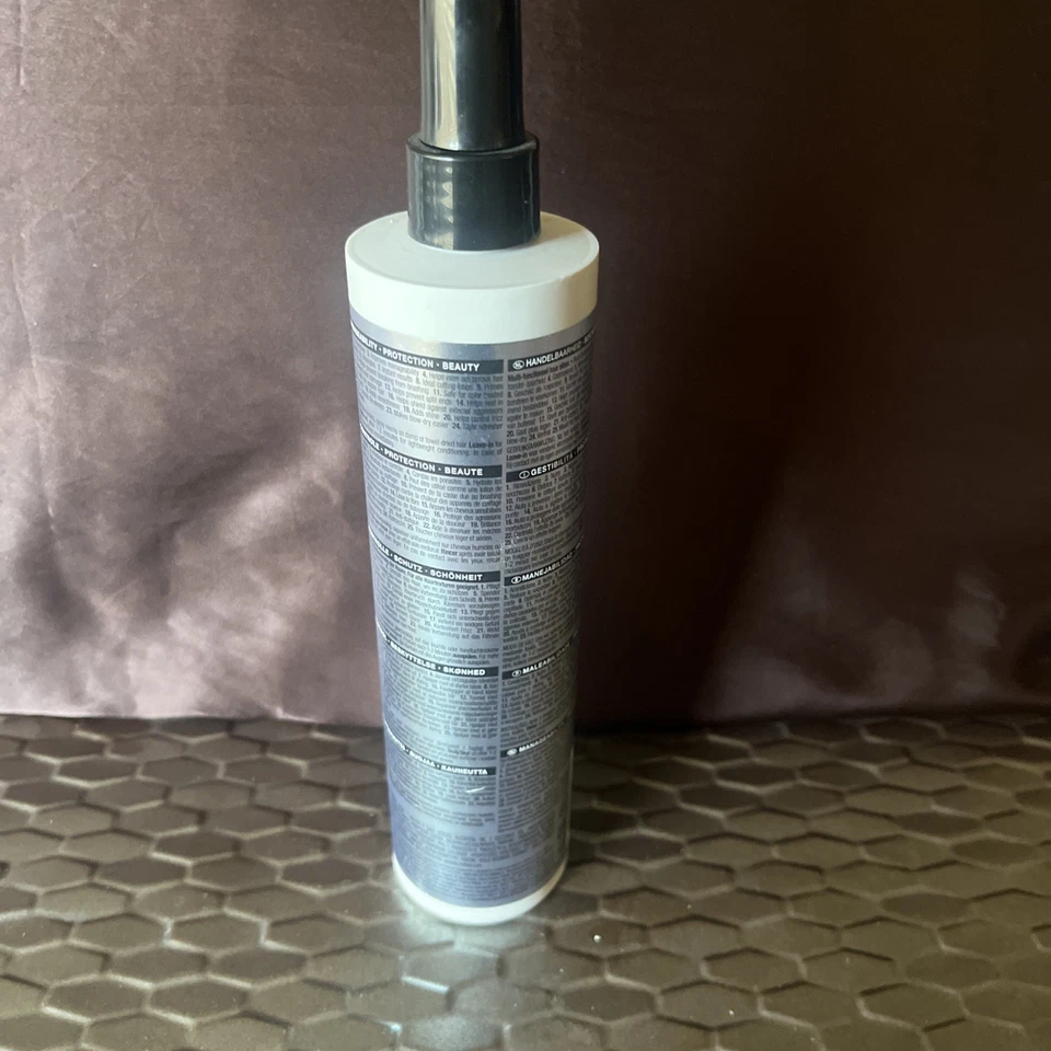 Redken One United Leave-In Conditioner 13.5oz | 25 Benefits | All-in-One Spray - Image 3 of 3