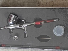 Airbrush like Iwata. Set with 0.2 and 0.3 nozzle, needle. TOP FEED. NEW