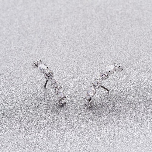 Swarovski half-ring C- shaped earrings Crystal pierced earrings