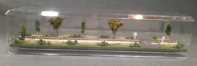 N SCALE  16'' SINGLE TRACK- TRAIN DISPLAY CASE-SUMMER SCENE-w/ RAILROAD CROSSING
