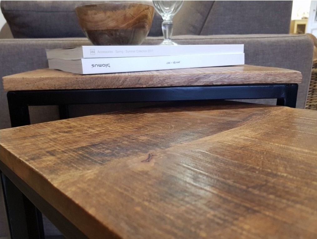 Foto 5 van salontafel/bijzettafel 2-delig, Mangohout. Nieuwstaat!