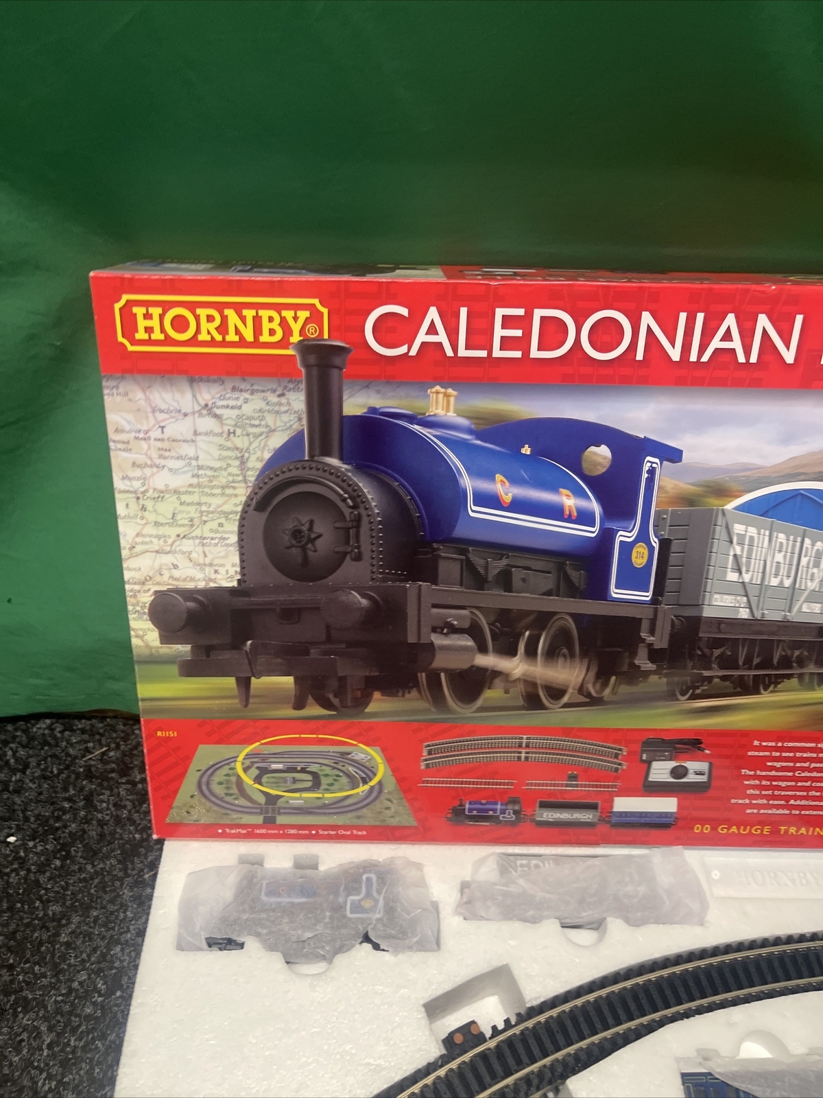 Hornby Caledonian Belle Train Set eBay