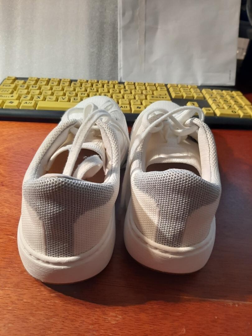 Sofft Walyn Men Sneaker White Size 6 Refinished to Pristine  display picture 1