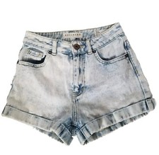 Bullhead Mom Short Shorts Acid Wash Denim Size 0 5-Pocket 2" Inseam