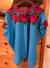 Huipil, Guatemalan blouse, vintage embroidered. Finish Side Seams