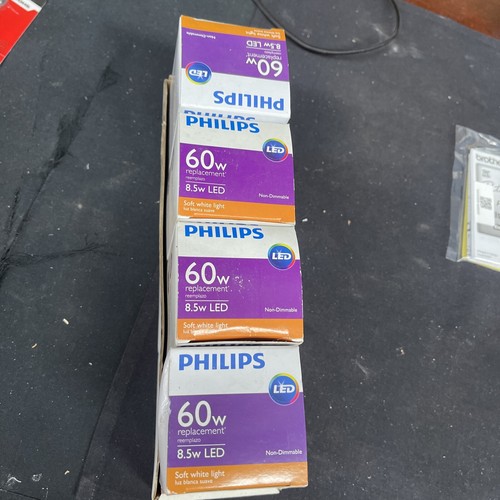 4 bulbs PHILIPS A19 E26 8.5W LED SOFT WHITE LIGHT BULB 800 LUMENS 2700K uns nib - Picture 5 of 6