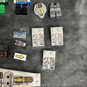 Vintage LEGO Space Lot ( LEGO System: 6836 UFO Sealed) W Minifigs Parts Manuals