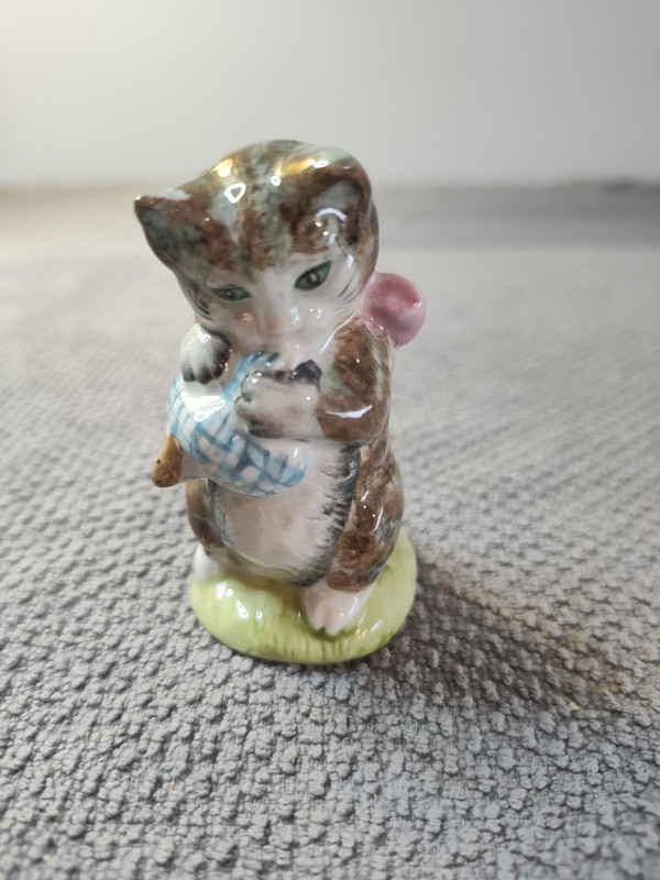 Beatrix Potter Figurine: Miss Moppet. F. Wayne & Co 1954. Beswick, England