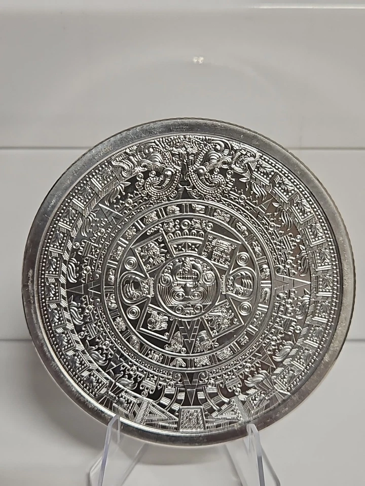 Aztec Calendar - Cuauhtemoc 5 oz .999 Silver USA Made BU Round Capsuled Coin - Image 2 of 2