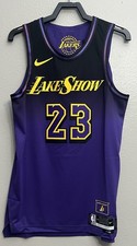 Nike Los Angeles Lakers LeBron James Authentic City Jersey Size 44 FQ4469 504