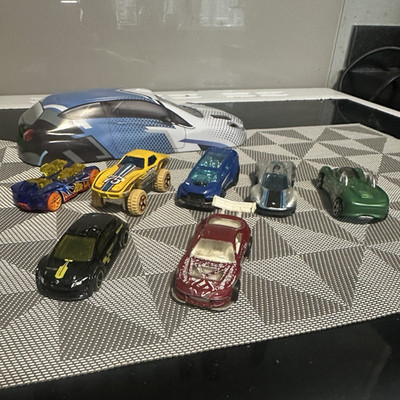 Hot Wheels 1:64 Speed Machines Diecast Car Lot 7 inkl Renault Megane P16