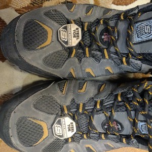 skechers steel toe work boots with memory foam